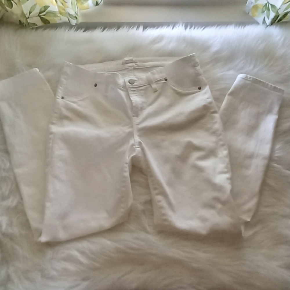White maternity pants